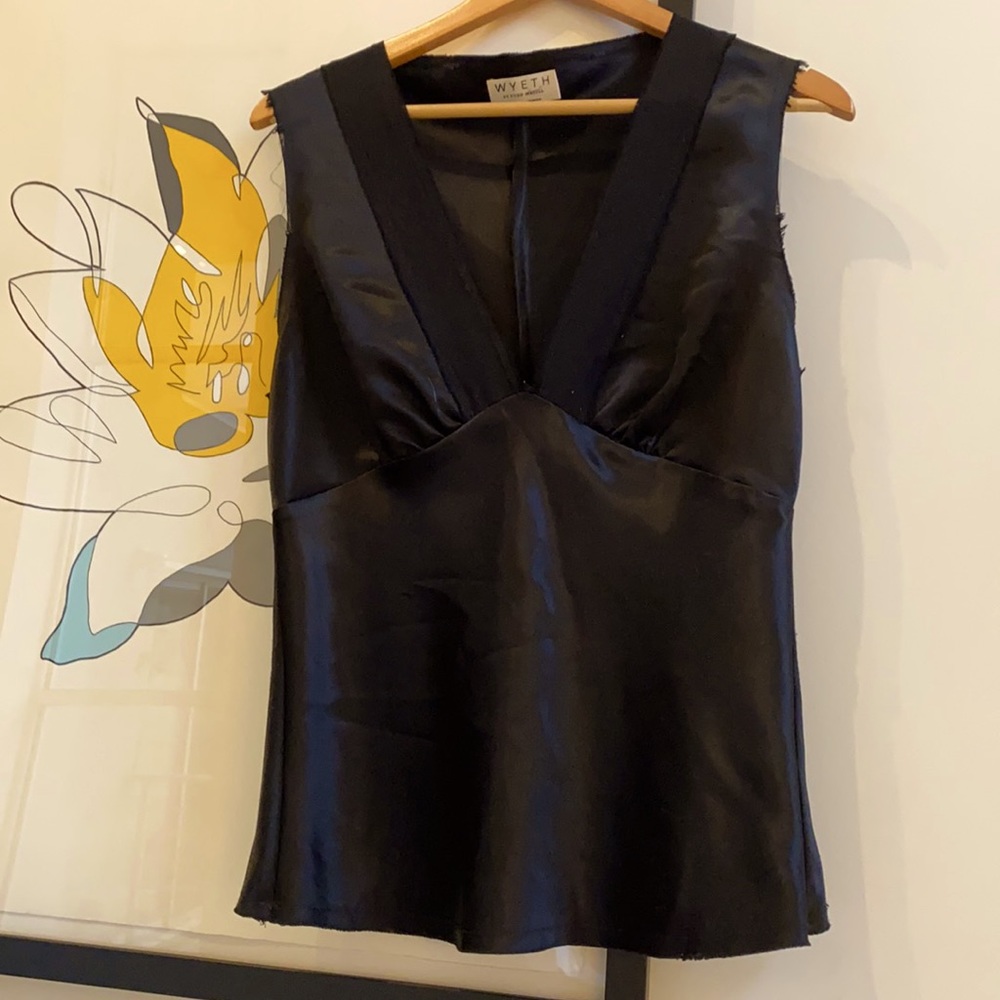 WYETH by Todd Magill / Silk black top V neck